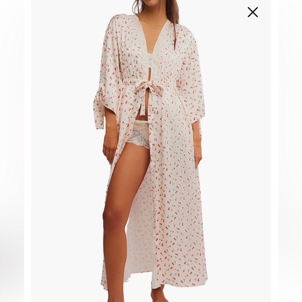 Free People Intimates First Blush Medium Robe - Picture 10 of 10